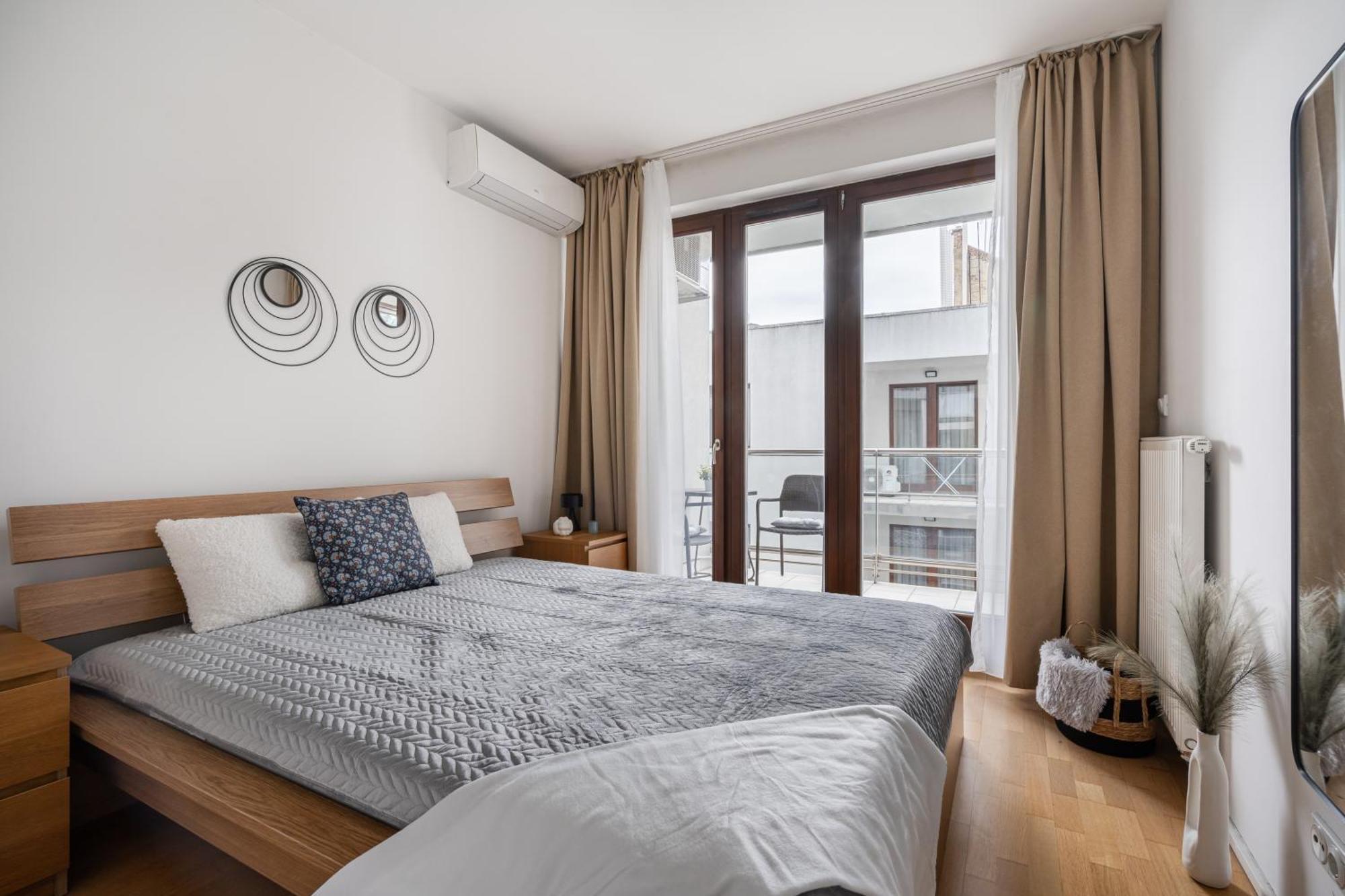Pp - Pearl Of Paulay * Budapest